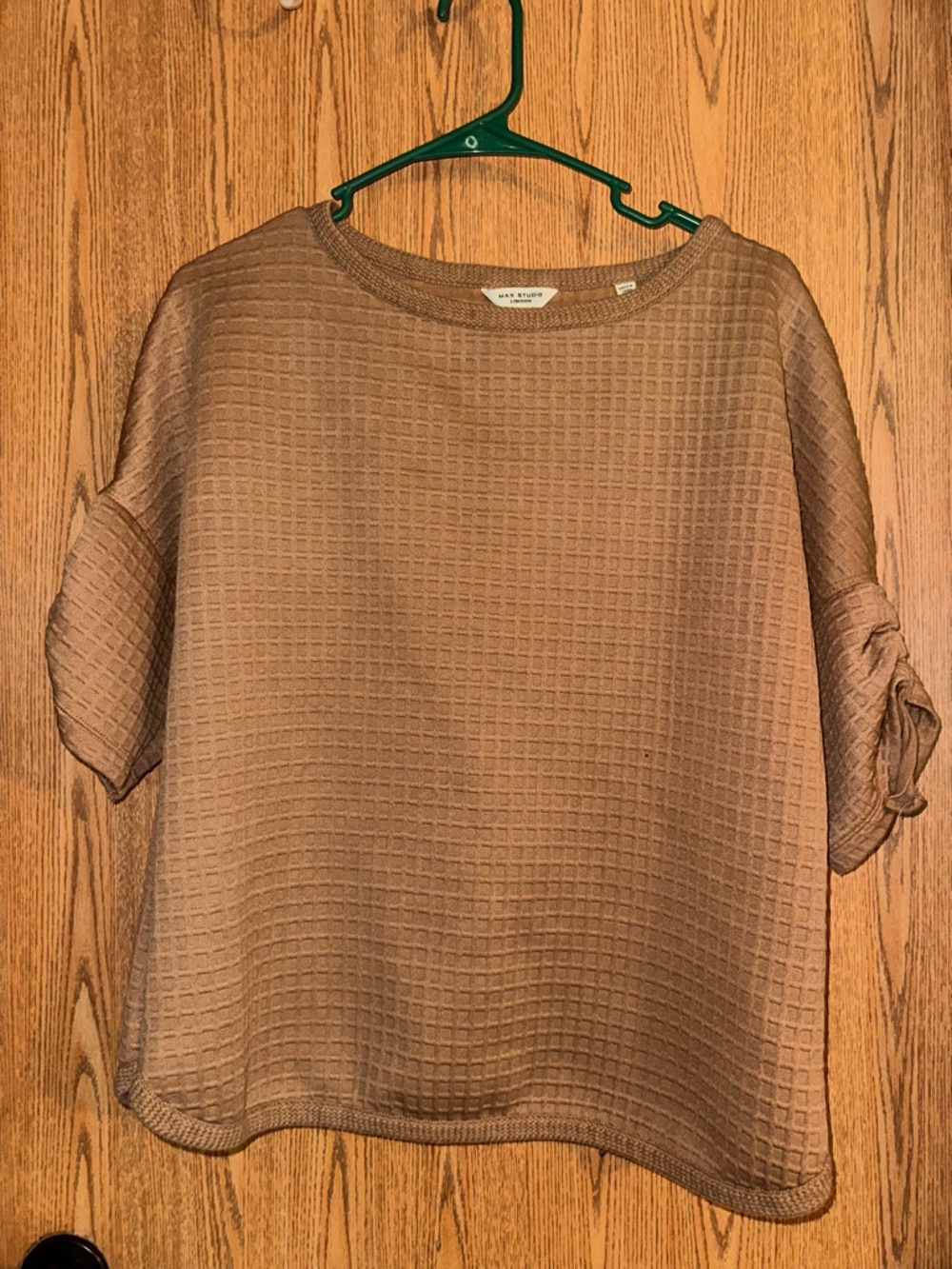 Max Studio Taupe Waffle-Knit Short Sleeve Top with Sleeve Tie Detail